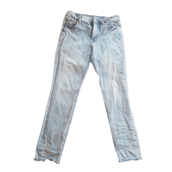 💫HOST PICK💫❤Whitewashed jeans with embroidery at the hems size 4 - Picture 5 of 5